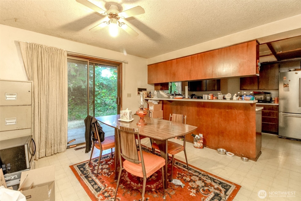 424 E 80th St, Tacoma, WA 98404 - photo 1