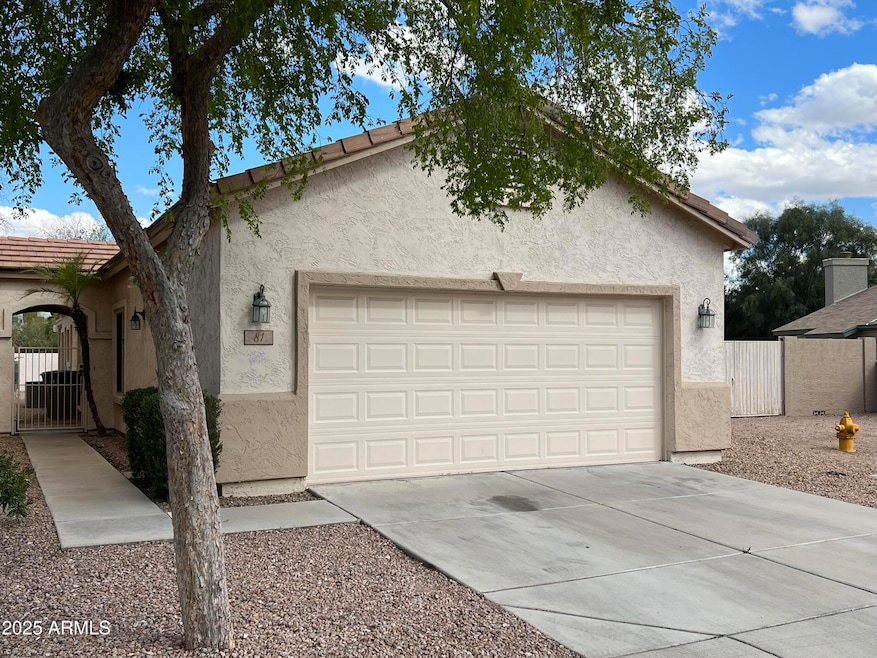 81 S Criss Place, Chandler, AZ 85226 - photo 1