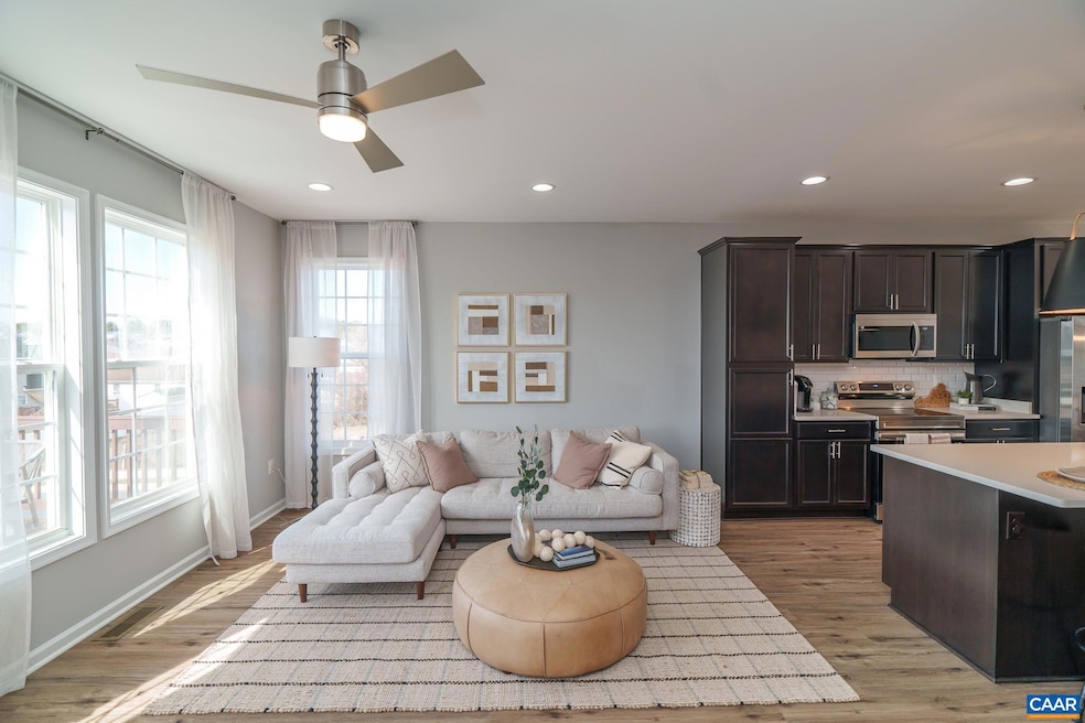 304 Cheshire Ln, Waynesboro, VA 22980 - photo 1