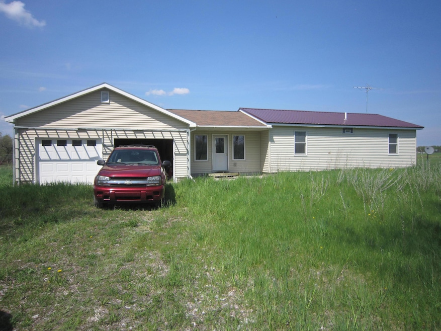 2bd 1 1/2 bath 40 acres