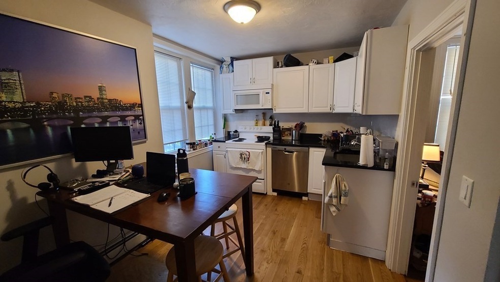 11 Cooper St unit 1, Boston, MA 02113 - photo 1