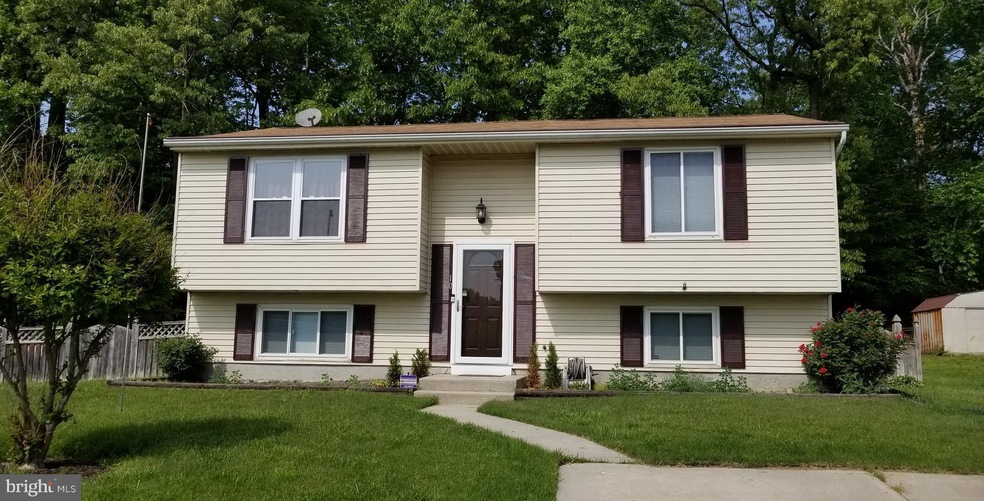 10 Horse Chestnut Ct, Essex, MD 21221 - photo 1