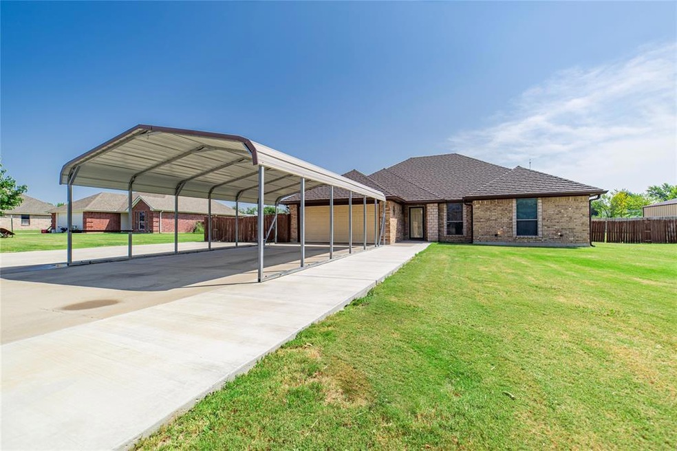 122 Westend Ln, Weatherford, TX 76088 - photo 1