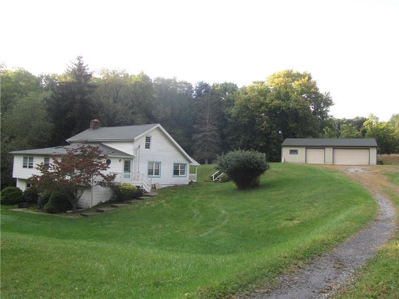 Welcome Home to 154 Stoup Road! Close to the Mars 