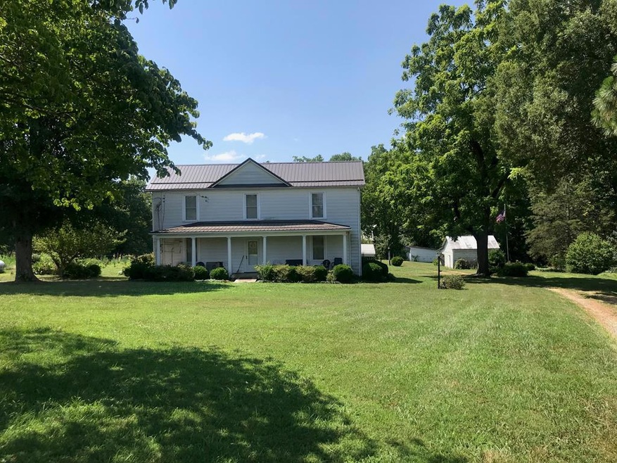 7689 Callands Rd, Chatham, VA 24531 - photo 1