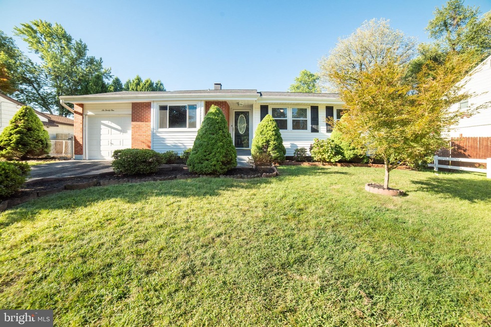 621 Walnutree Ln, Claymont, DE 19703 - photo 1