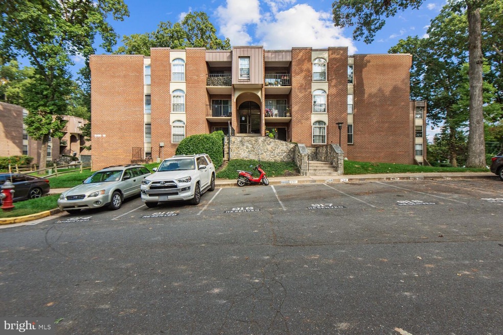 8312 Tobin Rd unit 23, Annandale, VA 22003 - photo 1