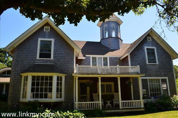 125 Munroe Ave, Oak Bluffs, MA 02557 - photo 1