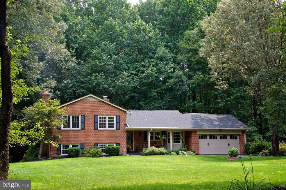 12329 Myterra Way, Herndon, VA 20171 - photo 1