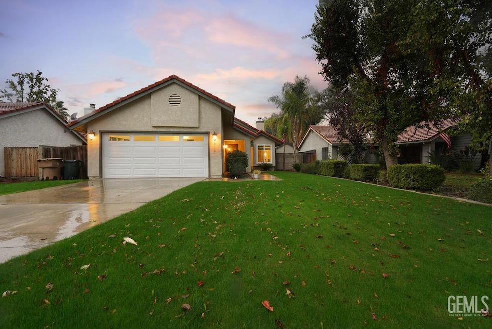 4713 Tobin Rd, Bakersfield, CA 93311 - photo 1