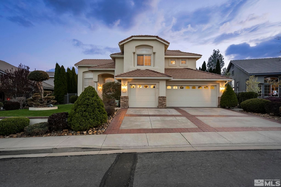 Sold $920,000 • Co-Listing Agent