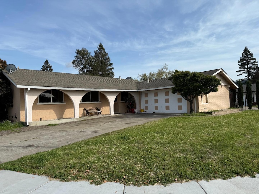 Sold $800,000 • Co-Listing Agent