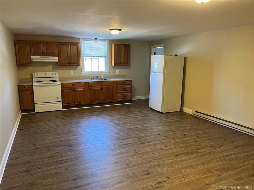 20 Railroad Ave unit 2, Plainfield, CT 06374 - photo 1