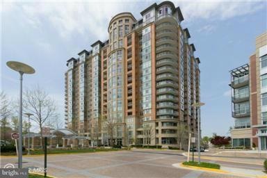 One Park Crest unit 306, McLean, VA 22102 - photo 1