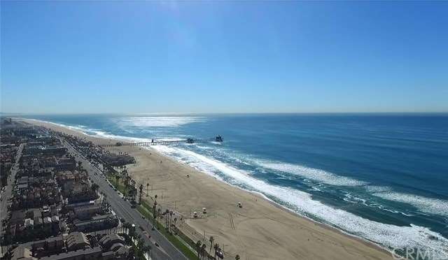 Looking toward the Pier & Downtown HB Village from