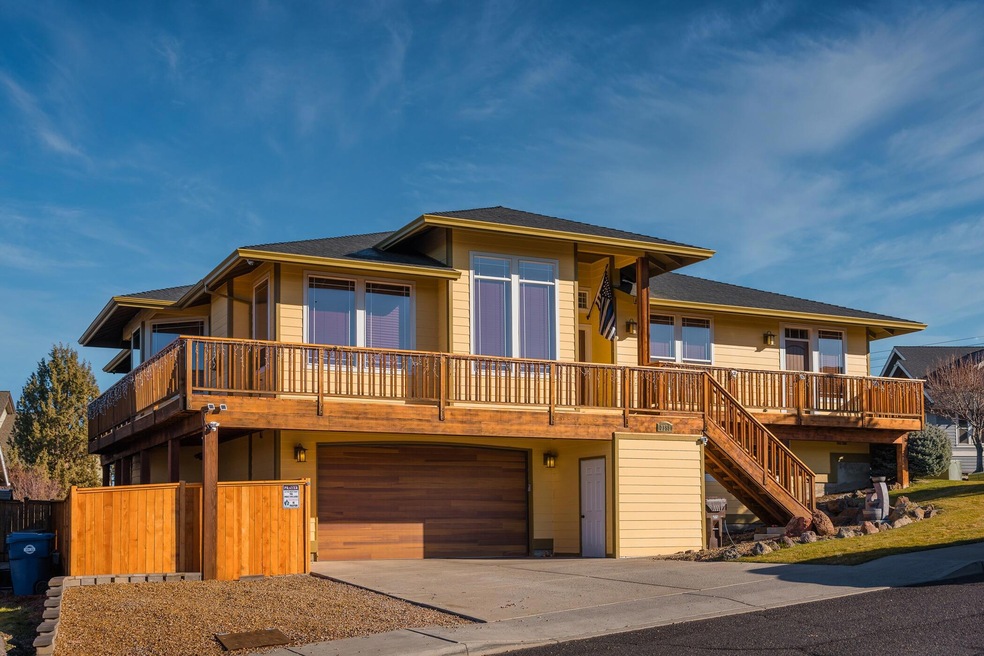 2358 SW 41st St, Redmond, OR 97756 - photo 1