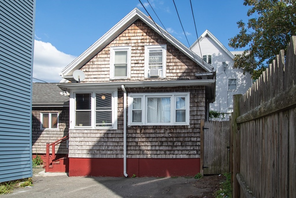7 Autumn St, Lynn, MA 01902 - photo 1