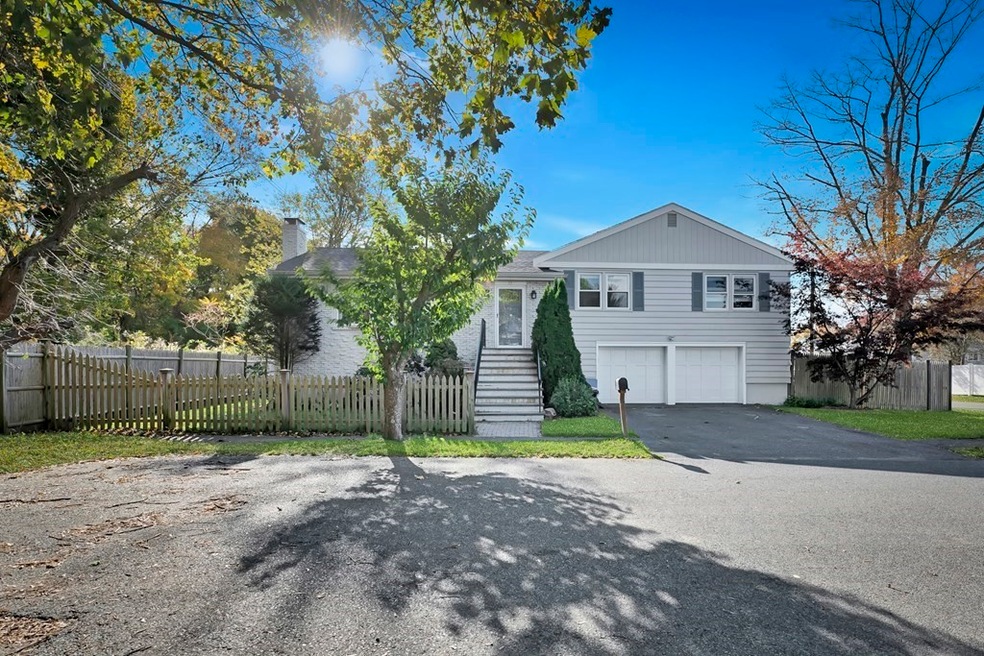 65 Auburndale Rd, Marblehead, MA 01945 - photo 1