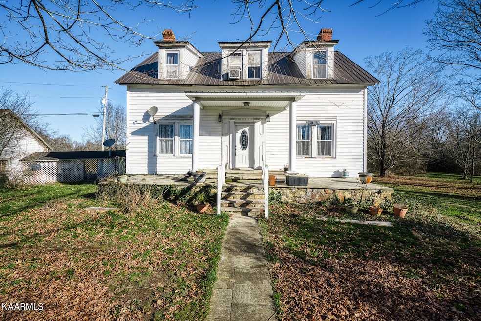 135 Red Williams Rd, Crossville, TN 38571 - photo 1