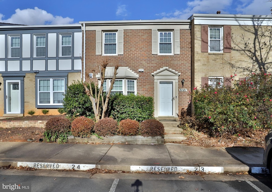 3181 Welby Ct, Fairfax, VA 22031 - photo 1