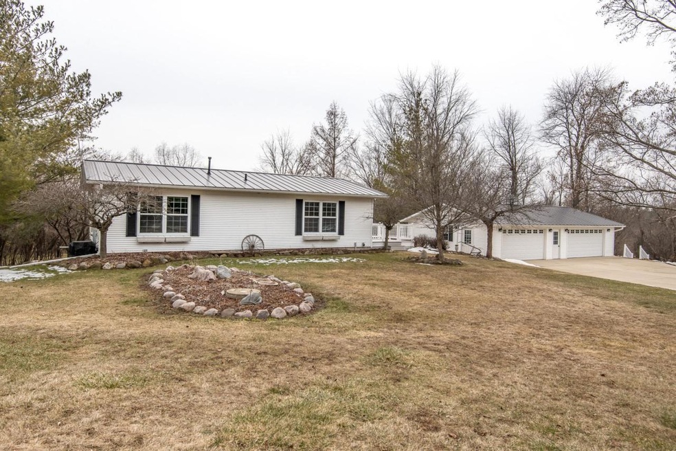 W2659 Bakertown Rd, Helenville, WI 53137 - photo 1