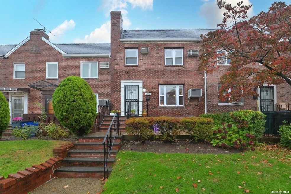 Sold $933,000 • Co-Listing Agent