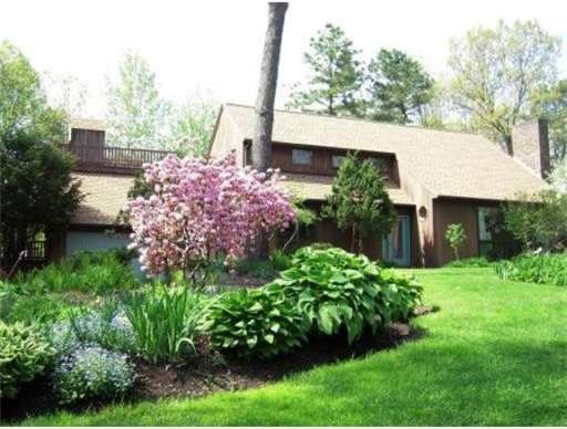 11 Foxglove Ln, Amherst, MA 01002 - photo 1