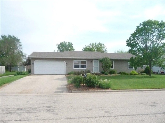 306 Belle Ave, Belleville, WI 53508 - photo 1