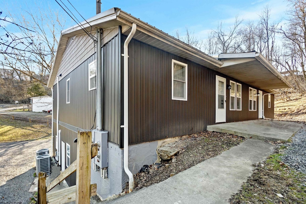 14 Kansas St, Morgantown, WV 26501 - photo 1
