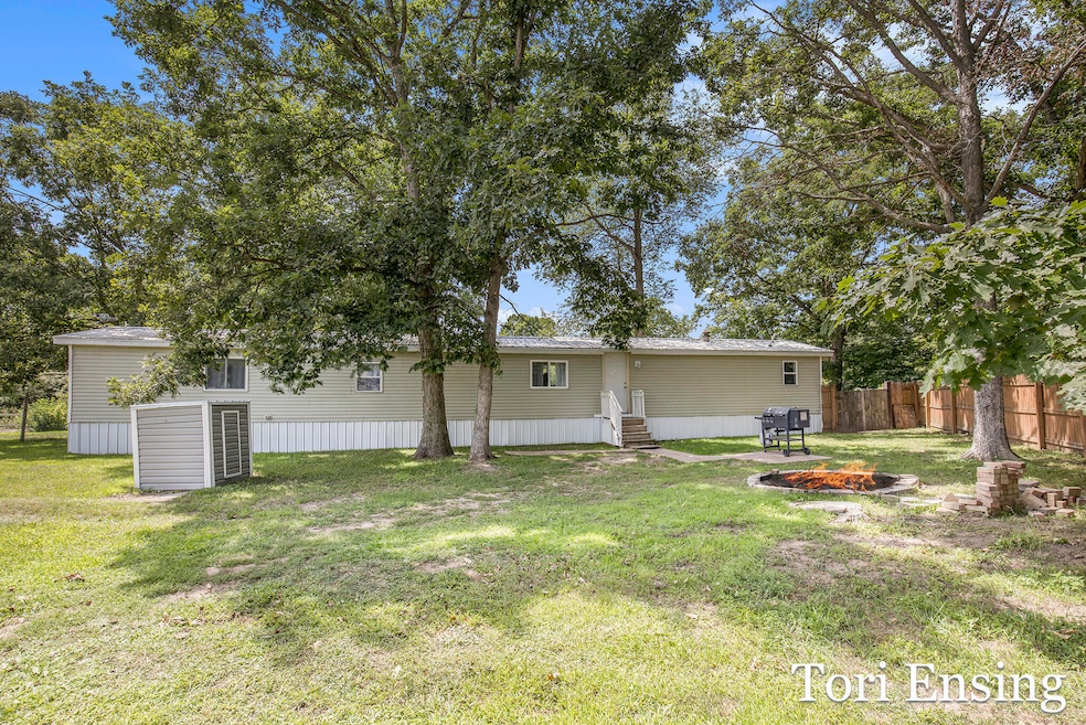 3211 Wood Duck Dr unit 24, Sheridan, MI 48884 - photo 1