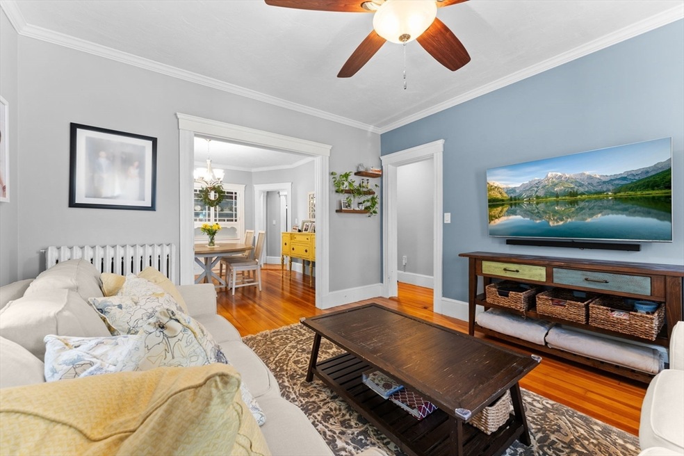 28 Elgin St unit 1, West Roxbury, MA 02132 - photo 1