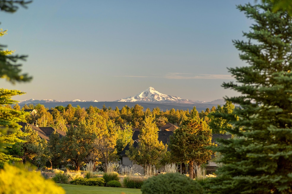 For Sale $324,900 • Co-Listing Agent