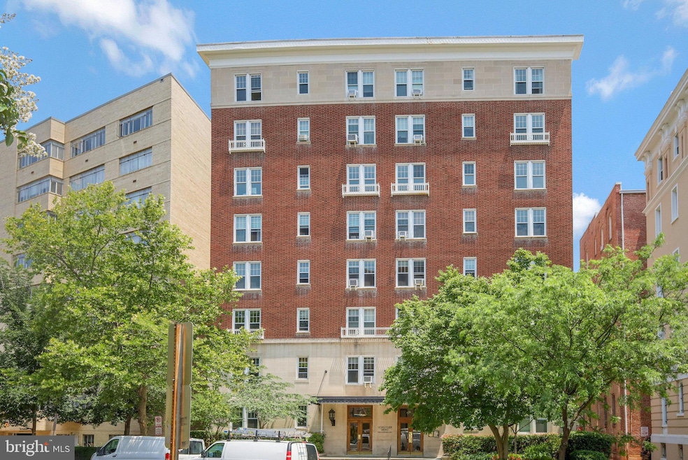 Schuyler Arms unit 509, Washington, DC 20009 - photo 1