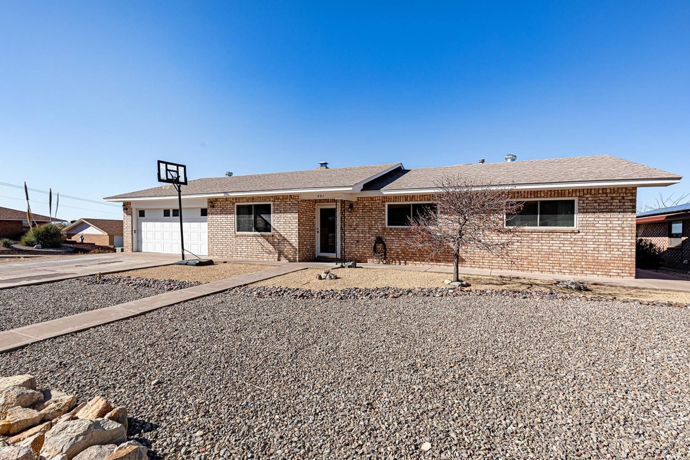 401 Sundial Ave, Alamogordo, NM 88310 - photo 1