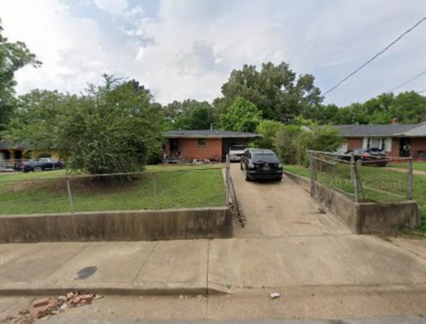 48 W Belle Haven Rd, Memphis, TN 38109 - photo 1