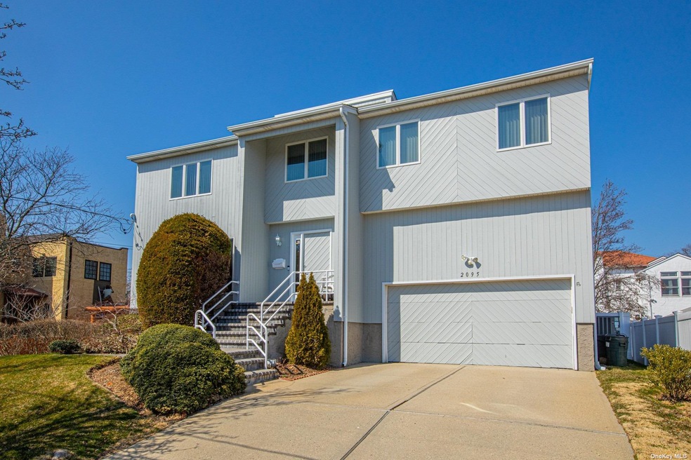 2095 Hampton Way, Merrick, NY 11566 - photo 1