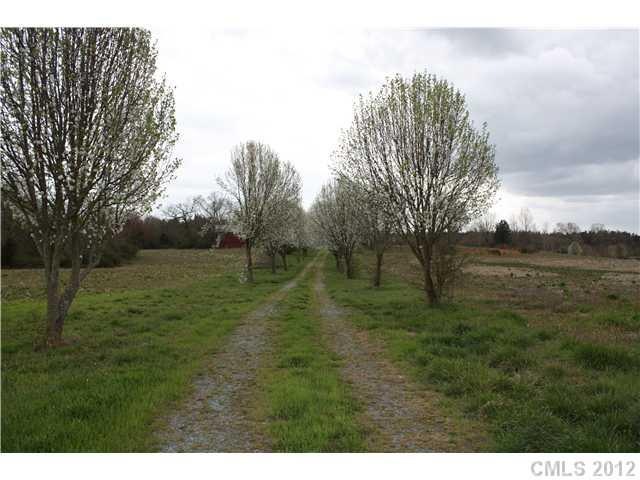 Exterior Front - View going into drive way from An