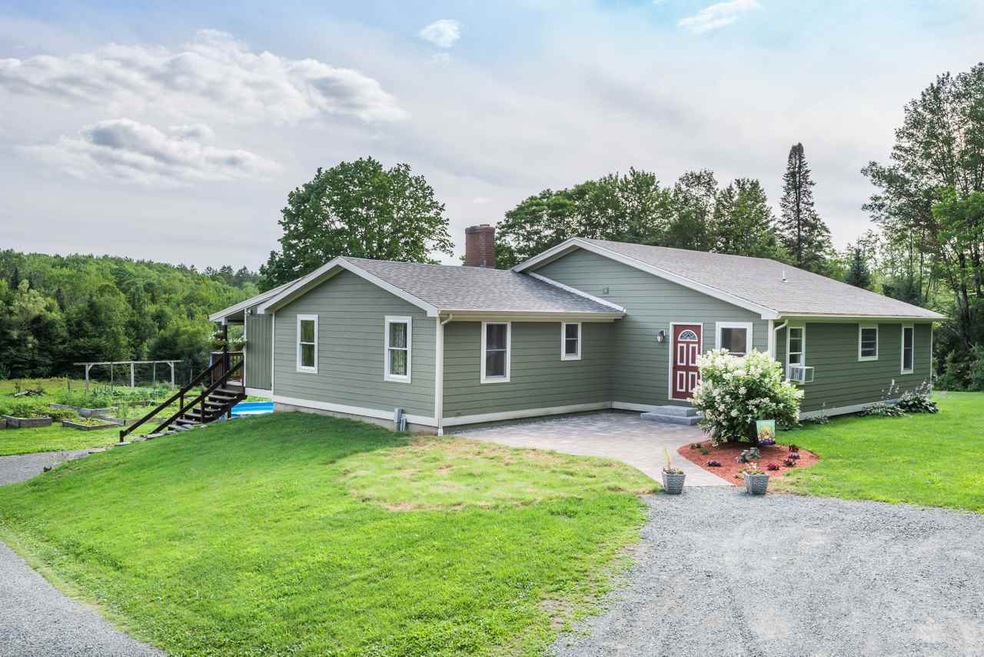 717 Hilltop Rd, Littleton, NH 03561 - photo 1