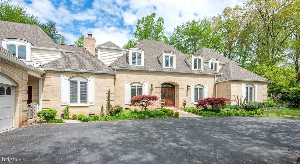 650 Ad Hoc Rd, Great Falls, VA 22066 - photo 1