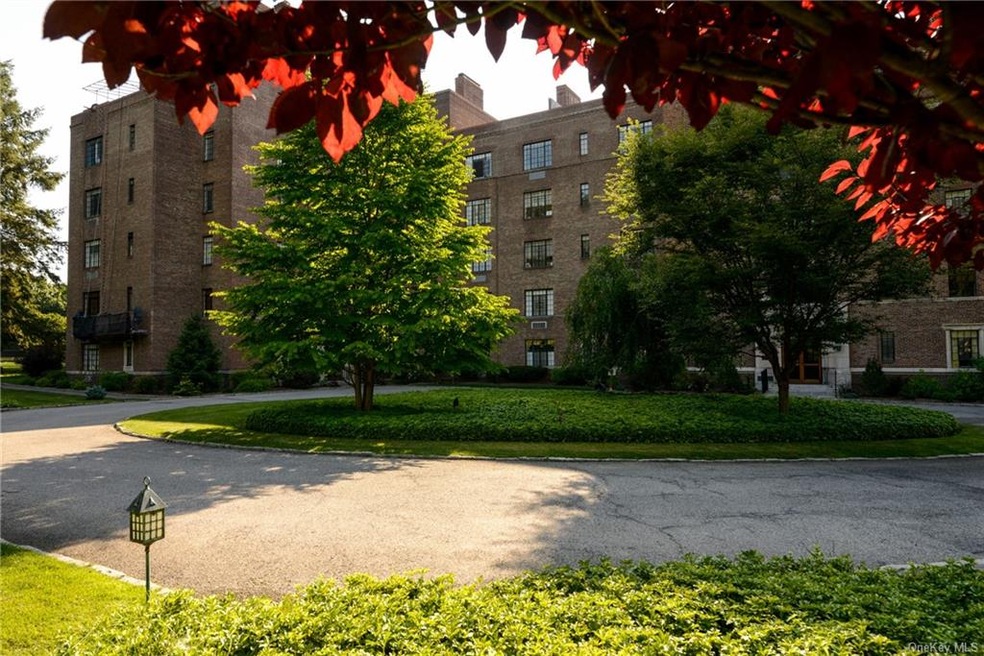 100 Ardsley Ave W unit TE, Irvington, NY 10533 - photo 1