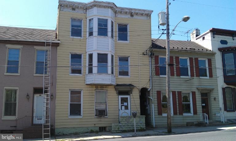 26 W Queen St, Chambersburg, PA 17201 - photo 1