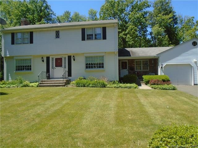 15 Pheasant Ln, Bloomfield, CT 06002 - photo 1