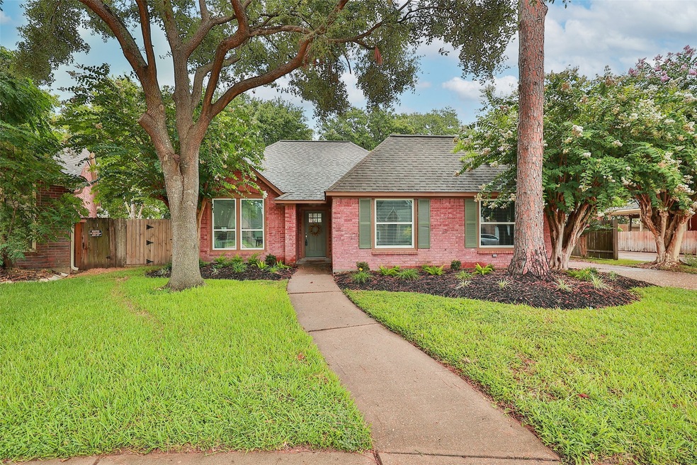 16011 Country Bend Rd, Houston, TX 77095 - photo 1