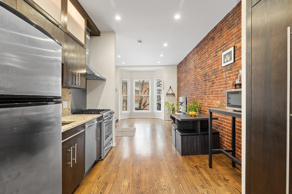 28 Bigelow St unit A, Cambridge, MA 02139 - photo 1