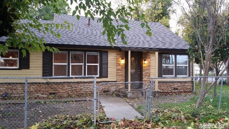 19875 Elm St, Lockeford, CA 95237 - photo 1