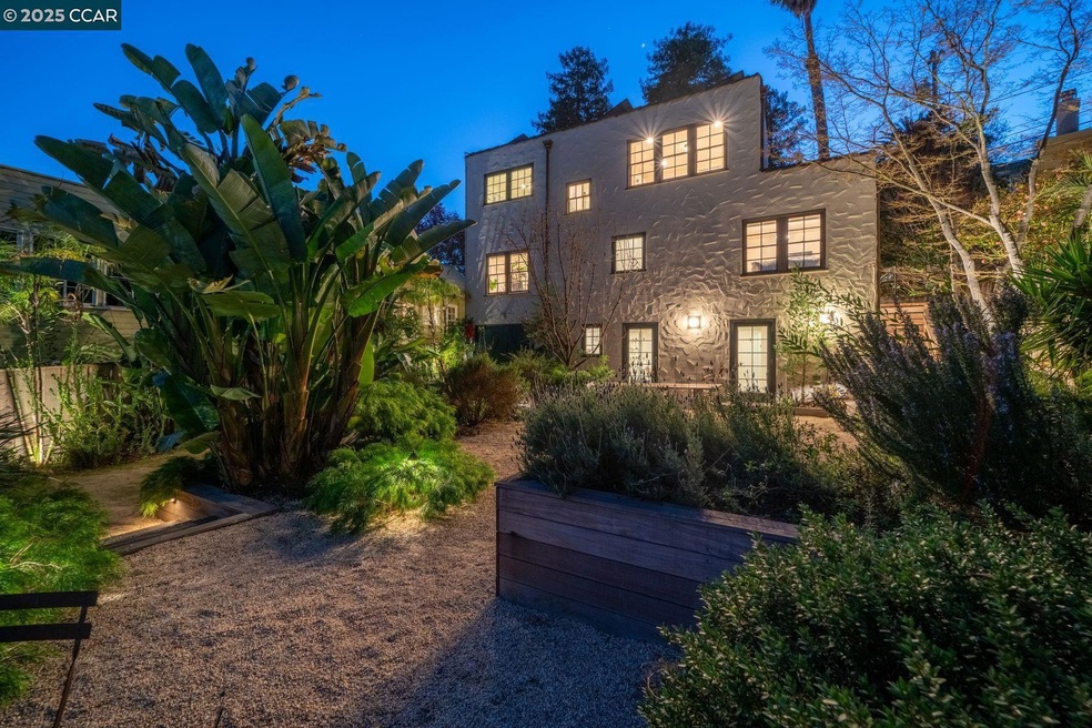 Sold $1,975,000 • Co-Listing Agent