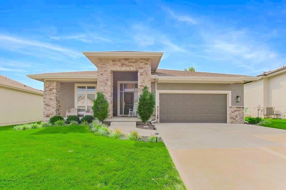 25291 W 83rd Terrace, Lenexa, KS 66227 - photo 1