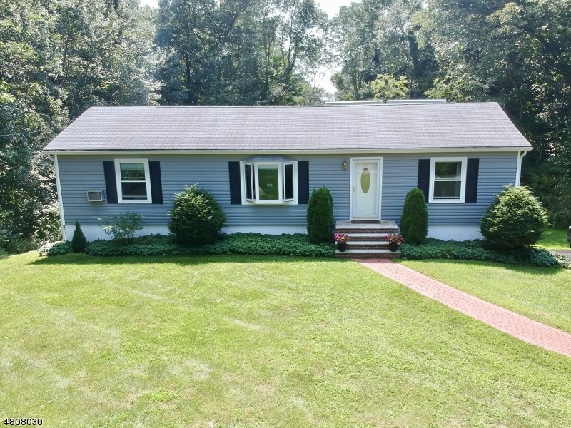 4 Knoll Rd, Oak Ridge, NJ 07438 - photo 1