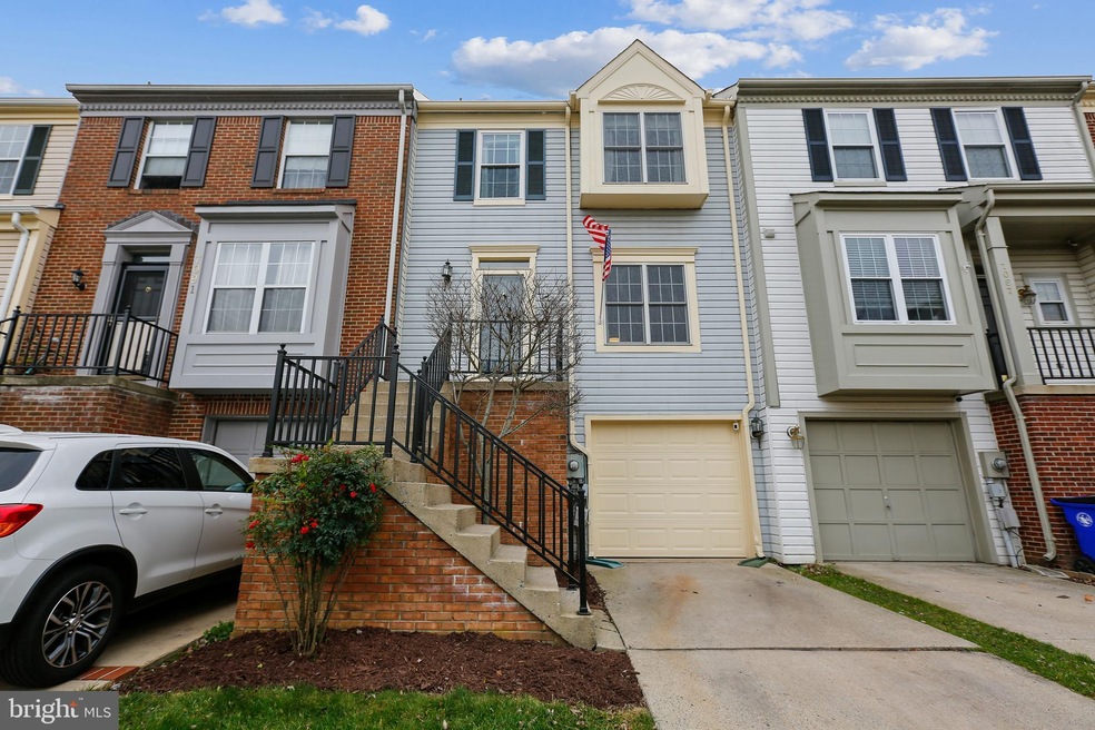 7089 Gresham Ct W, Frederick, MD 21703 - photo 1