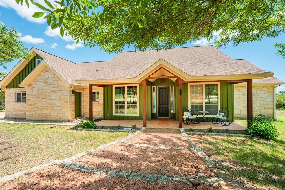 For Sale $884,000